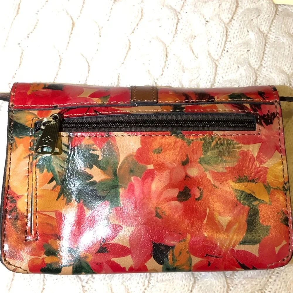 Patricia Nash Fifteen Years Floral Crossbody Bag in Multicolor